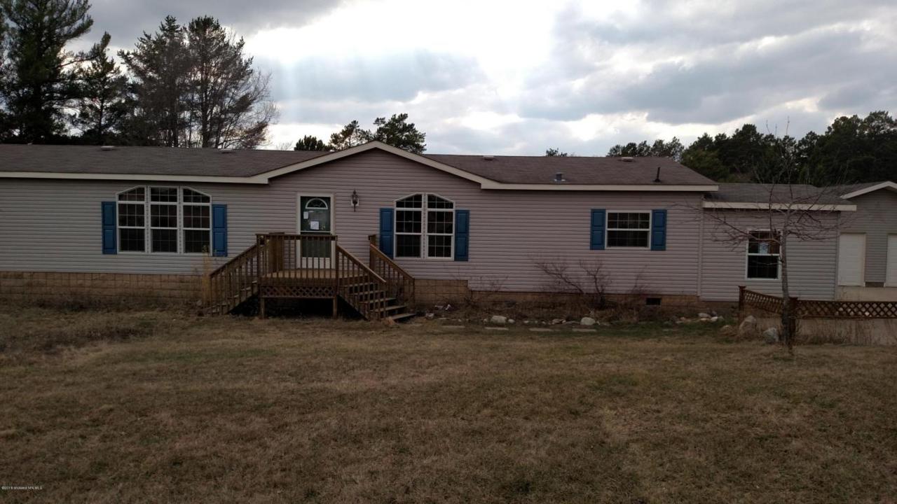 700 Middle Avenue - Photo 1