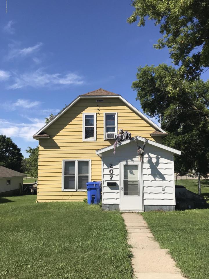 207 Maple Avenue - Photo 1