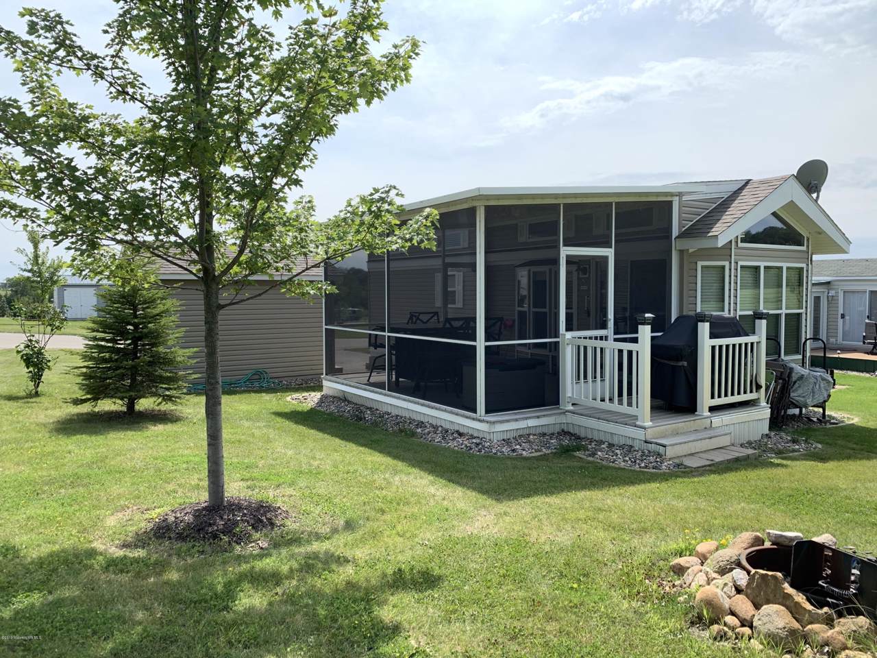 22931 185 Street - Photo 1