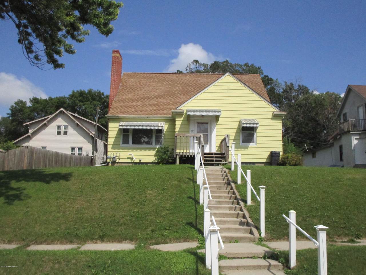 107 2nd St - Photo 1
