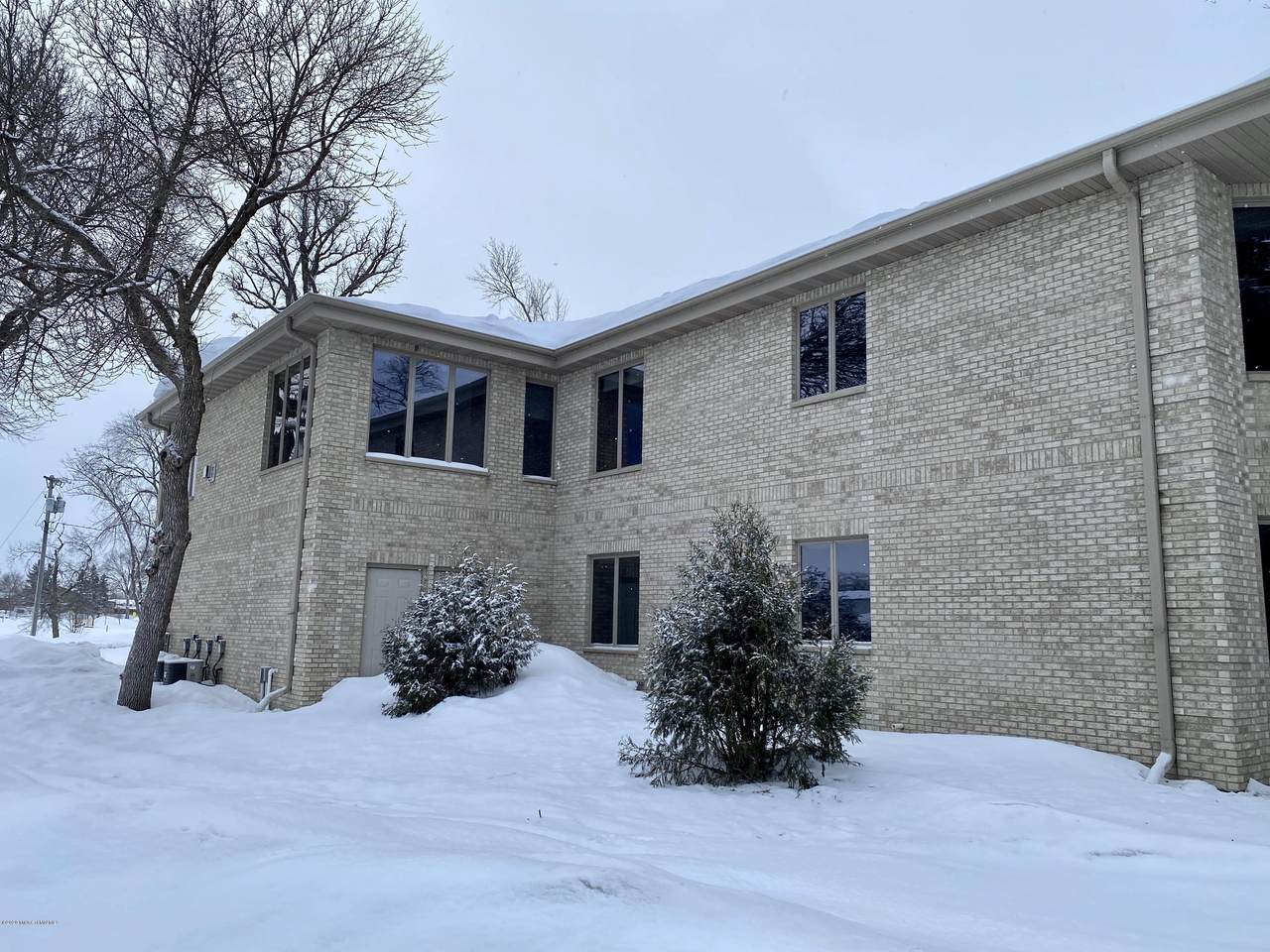 502 West Lake Drive - Photo 1
