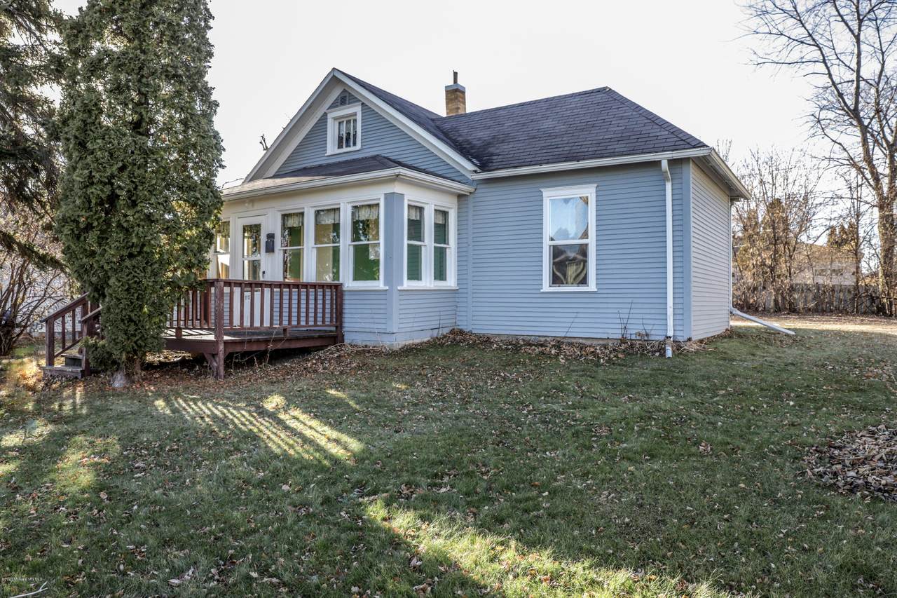 1215 Oak Street - Photo 1