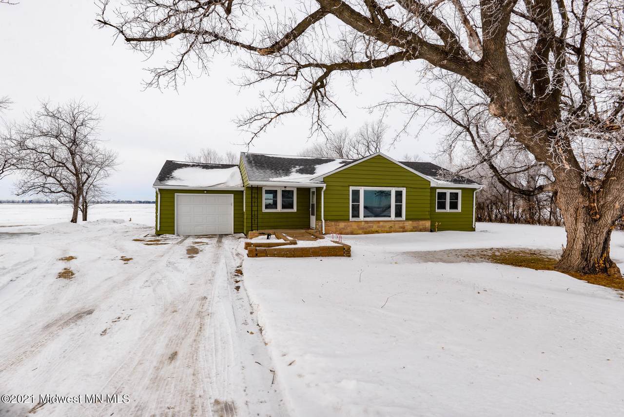 1619 40th Street - Photo 1