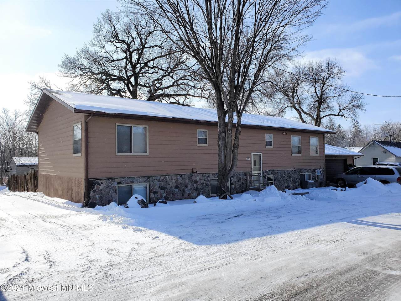 215 Woodland Avenue - Photo 1