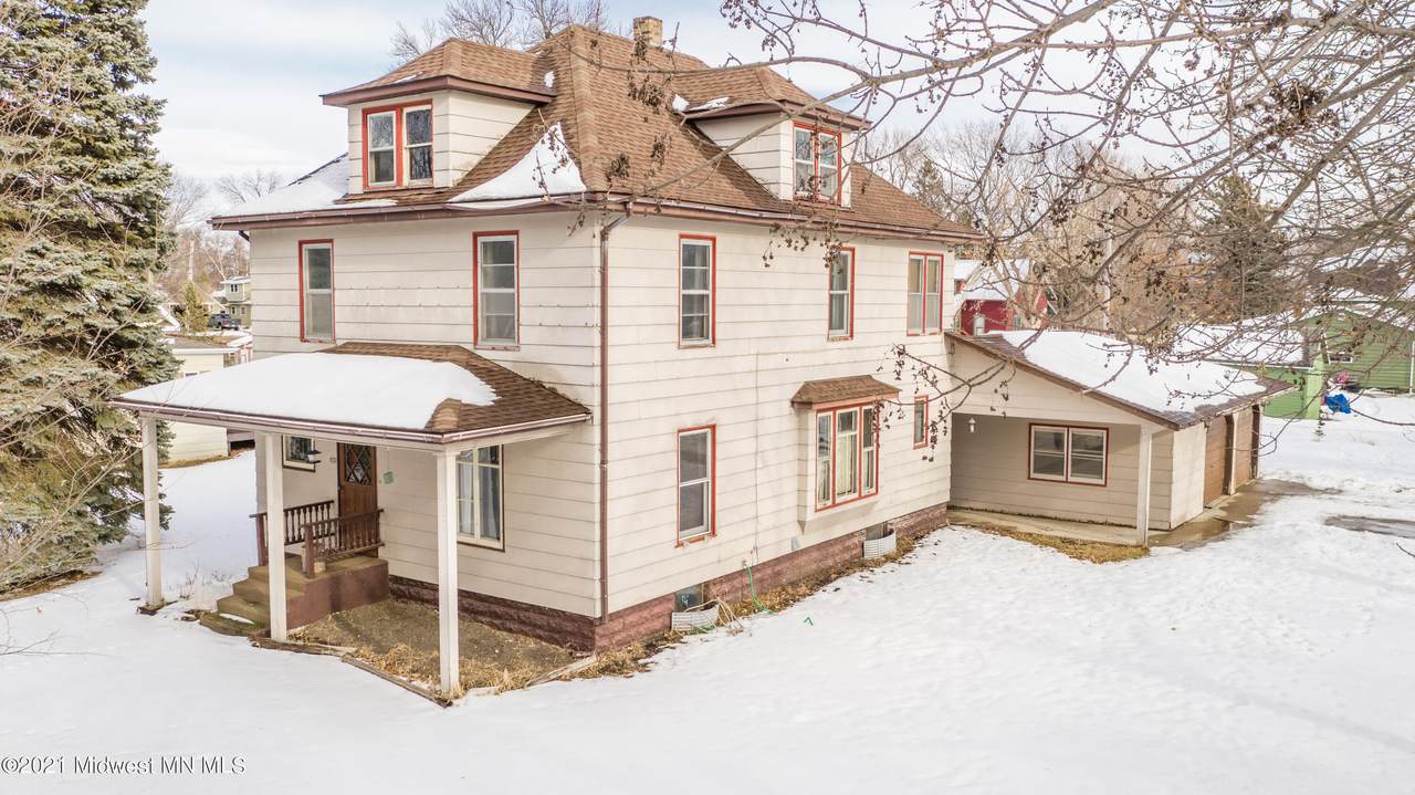 302 Nelson Avenue - Photo 1