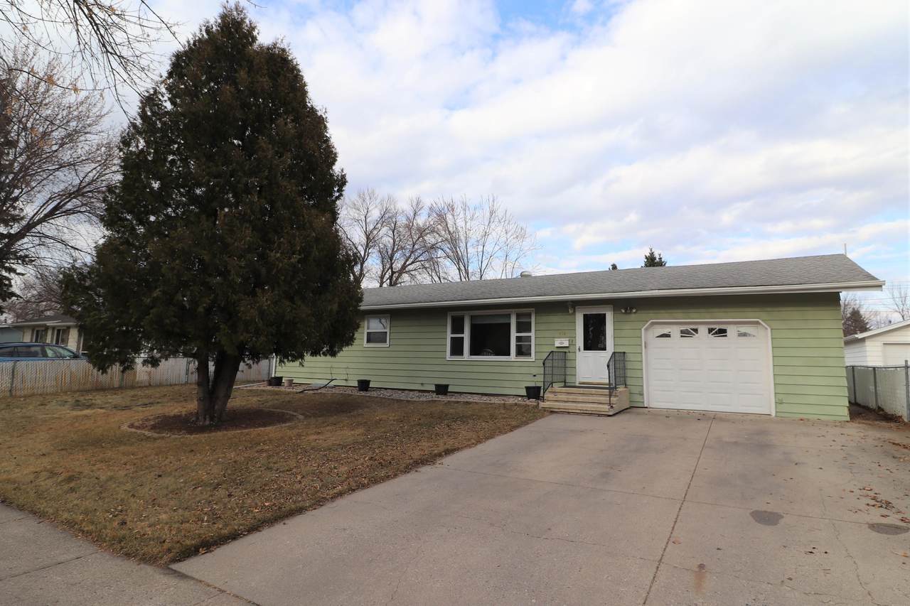618 Birch Lane - Photo 1