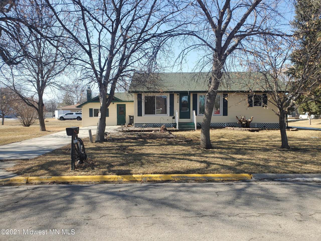 206 1st Street - Photo 1
