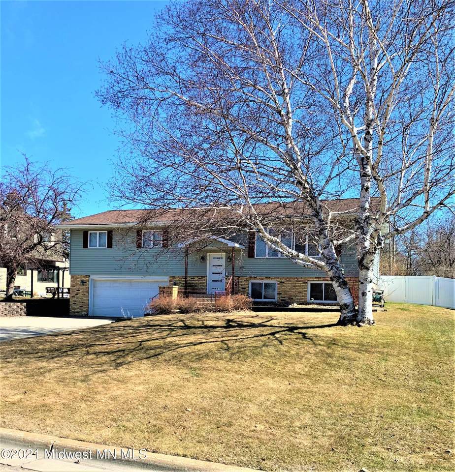 1317 Loring Avenue - Photo 1