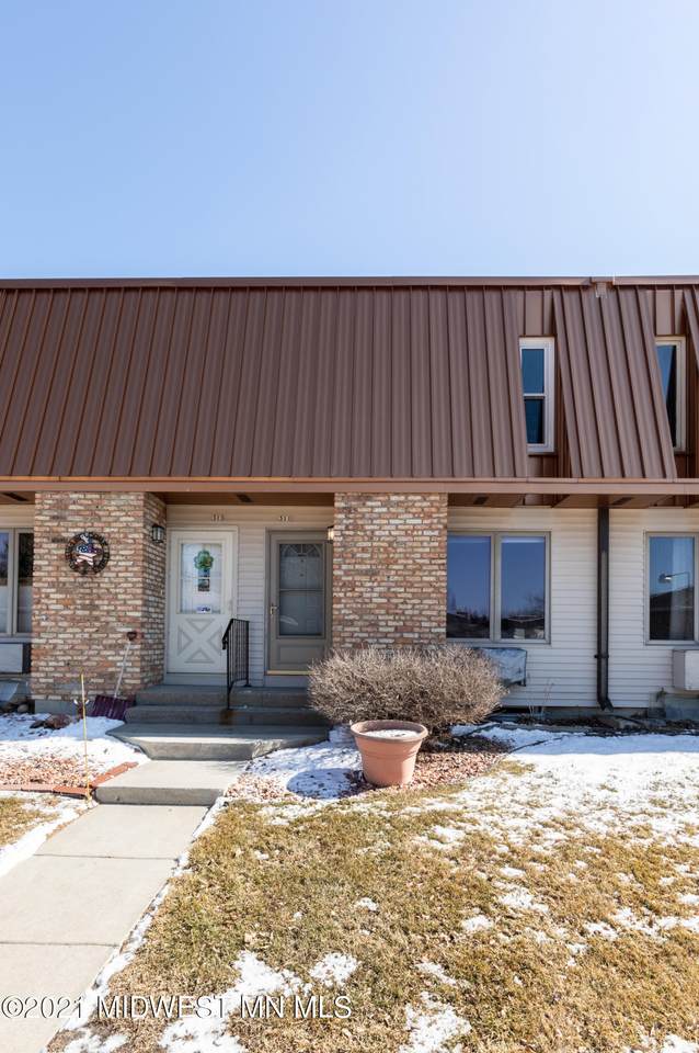 311 12 1/2 Avenue - Photo 1