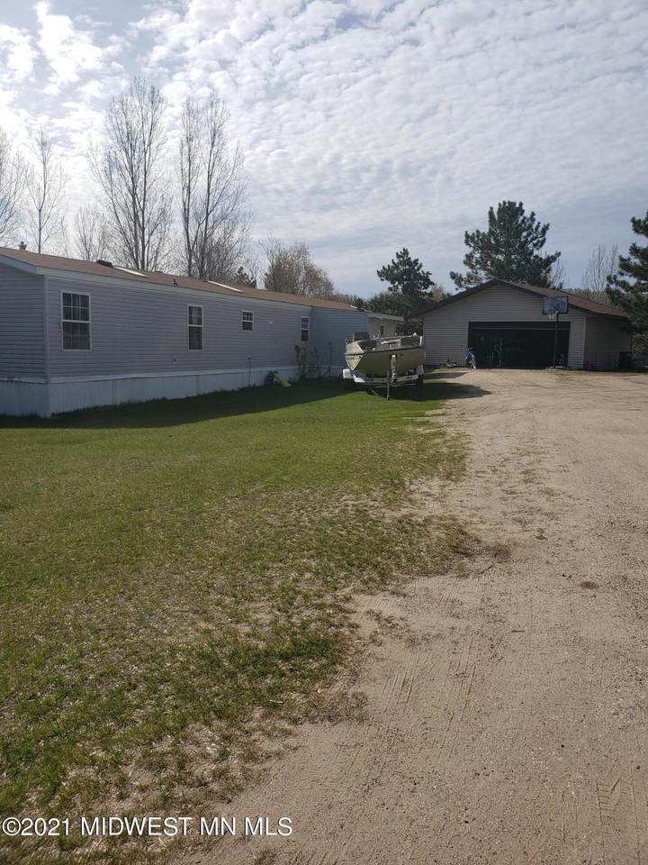112 Park Circle - Photo 1