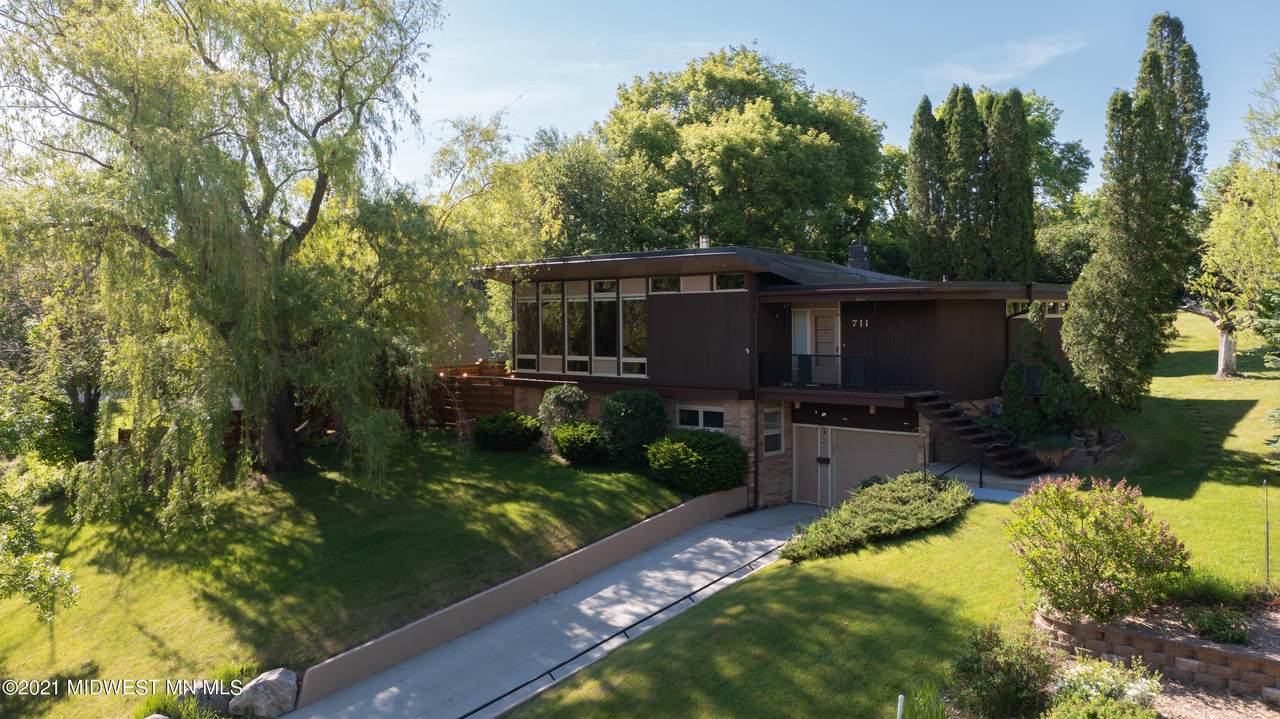 711 Bancroft Avenue - Photo 1