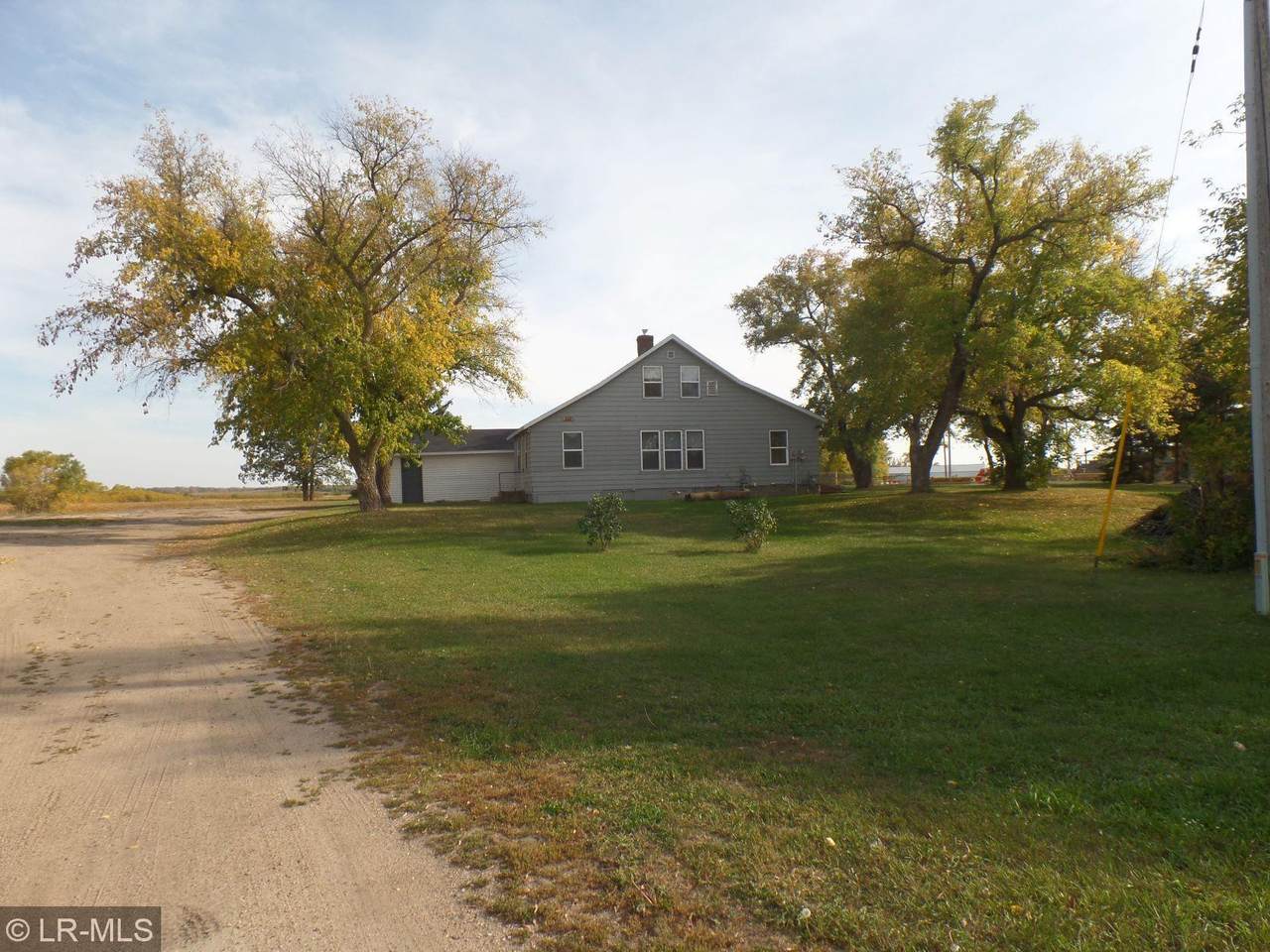 204 Railway Avenue - Photo 1