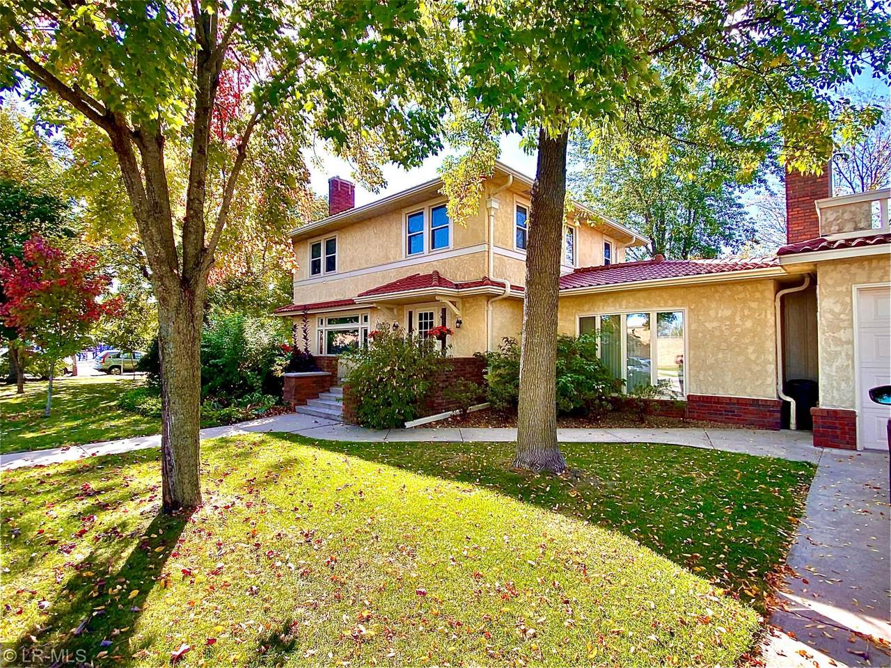 303 Dayton Avenue - Photo 1