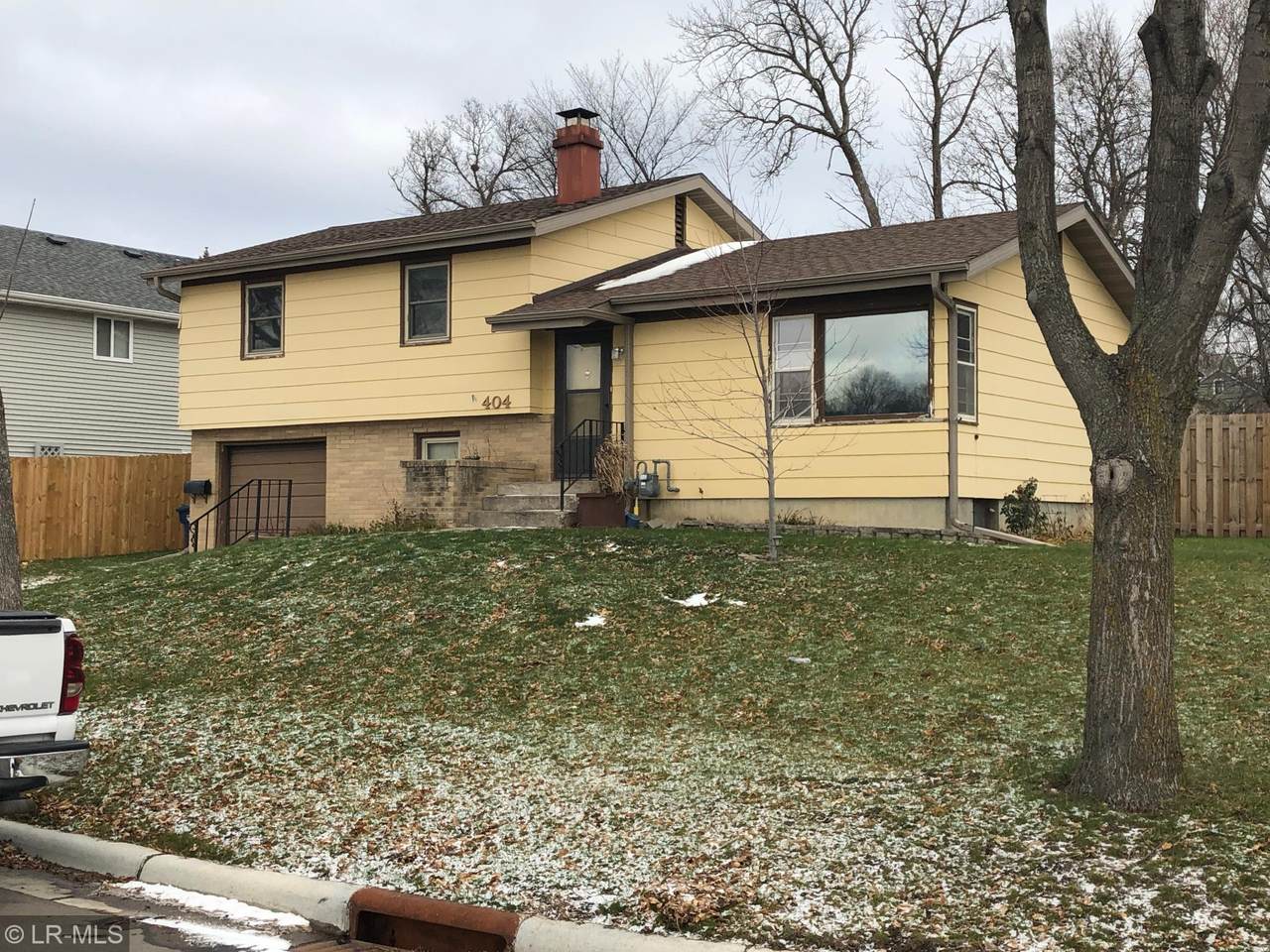 404 Sheridan - Photo 1