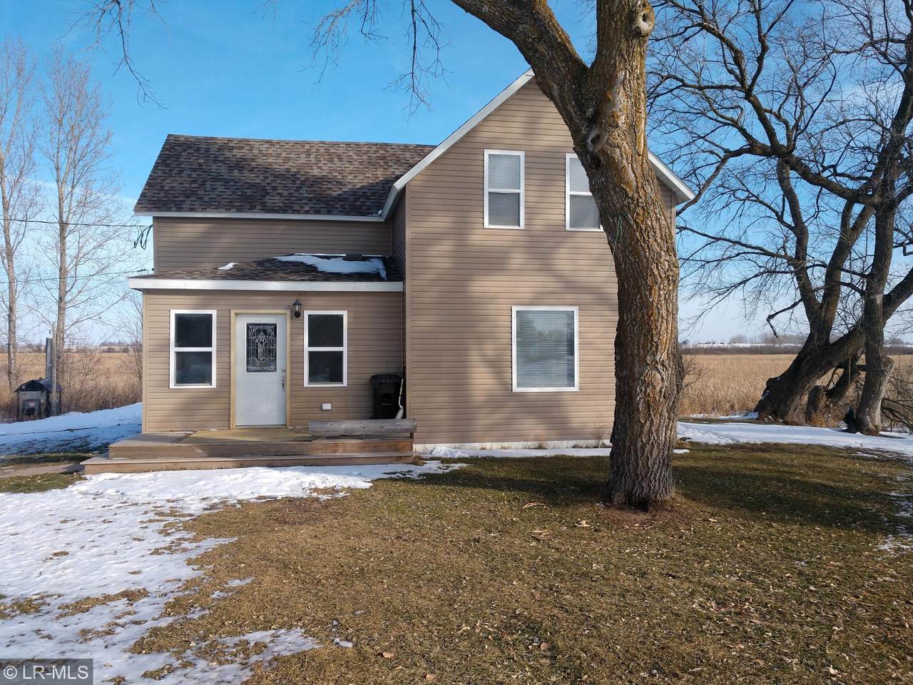 201 Railway Avenue - Photo 1