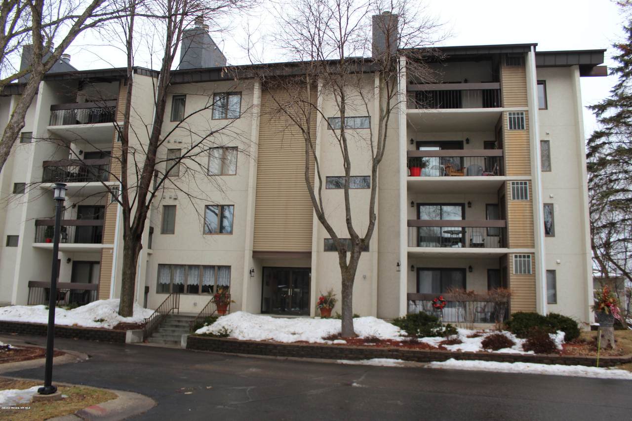 200 Willow Court - Photo 1