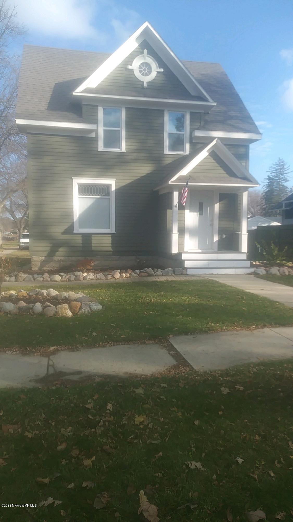 801 Union Avenue - Photo 1