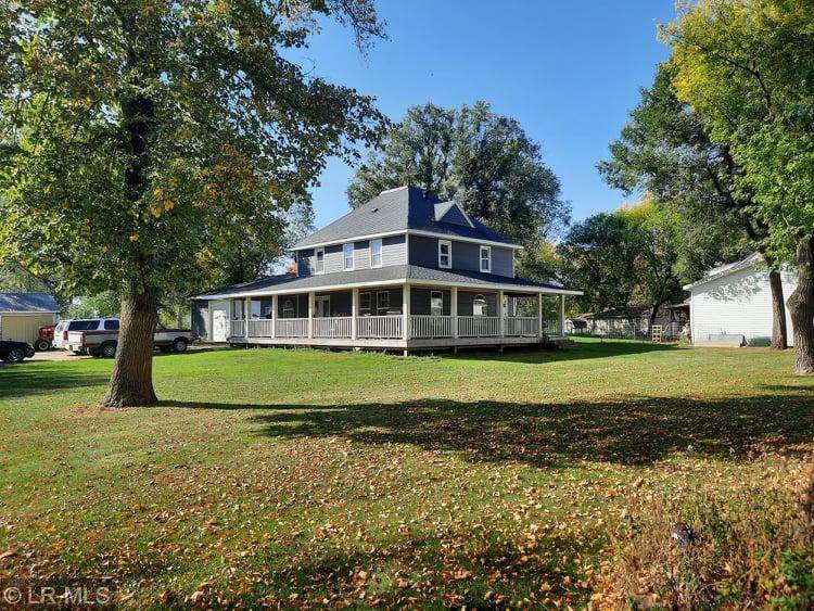 520 Grove Street - Photo 1