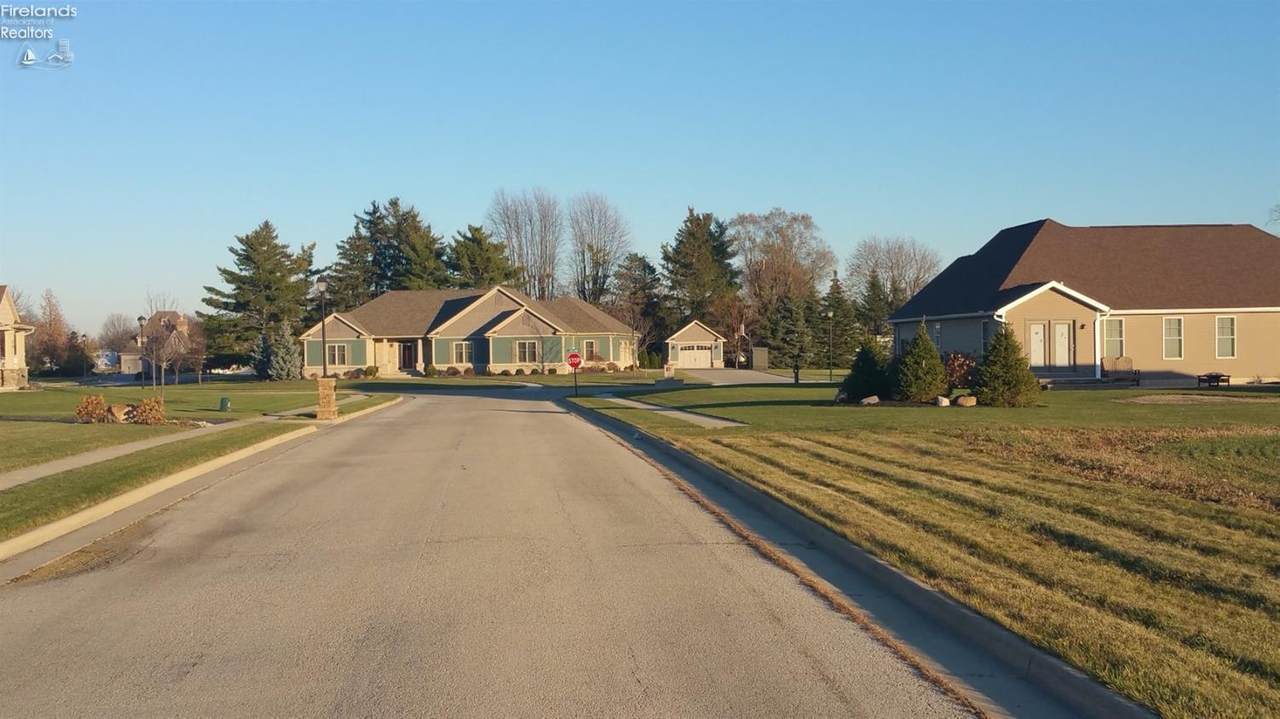 68 Summer Drive - Photo 1