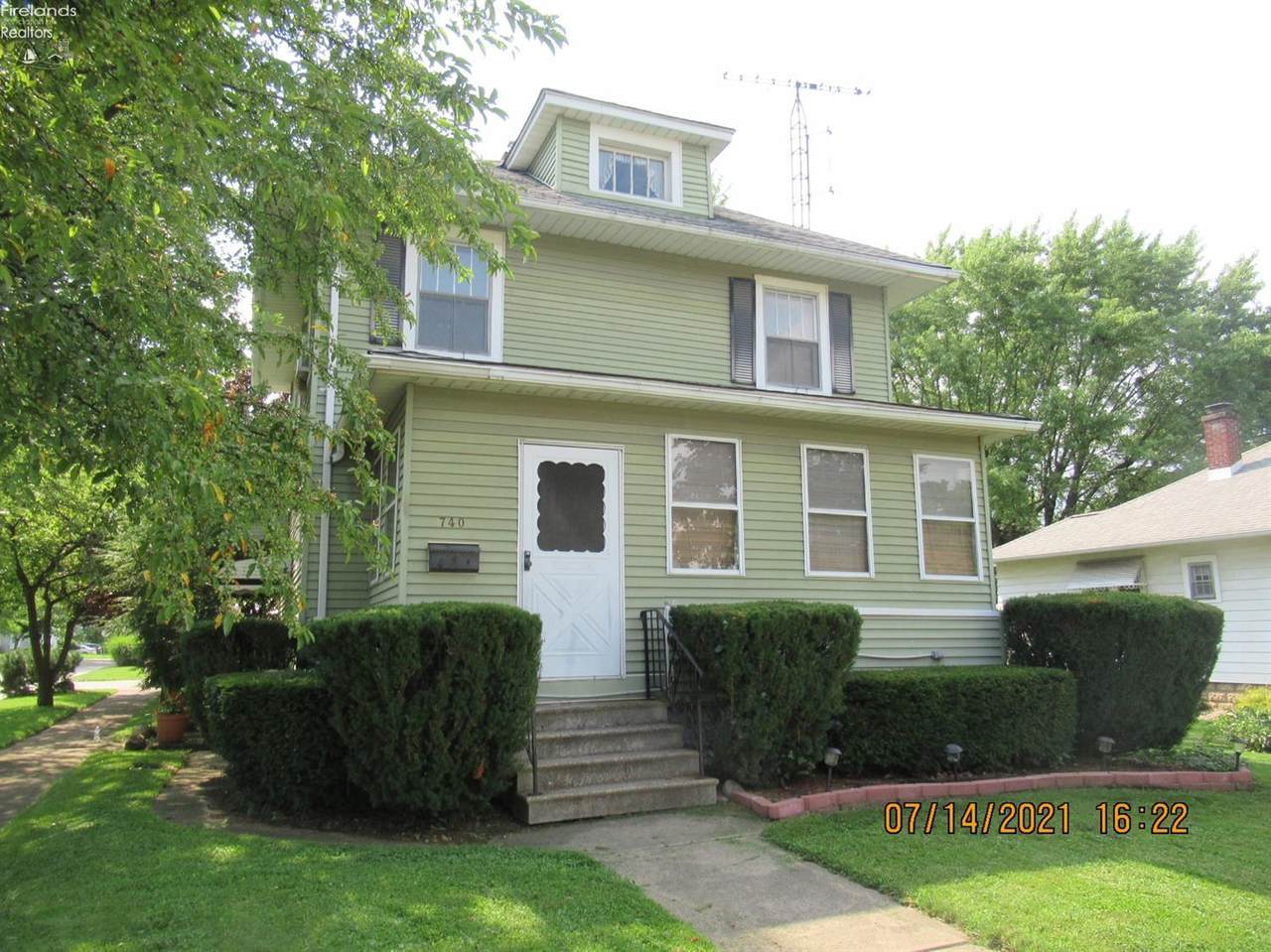 740 Park Street - Photo 1