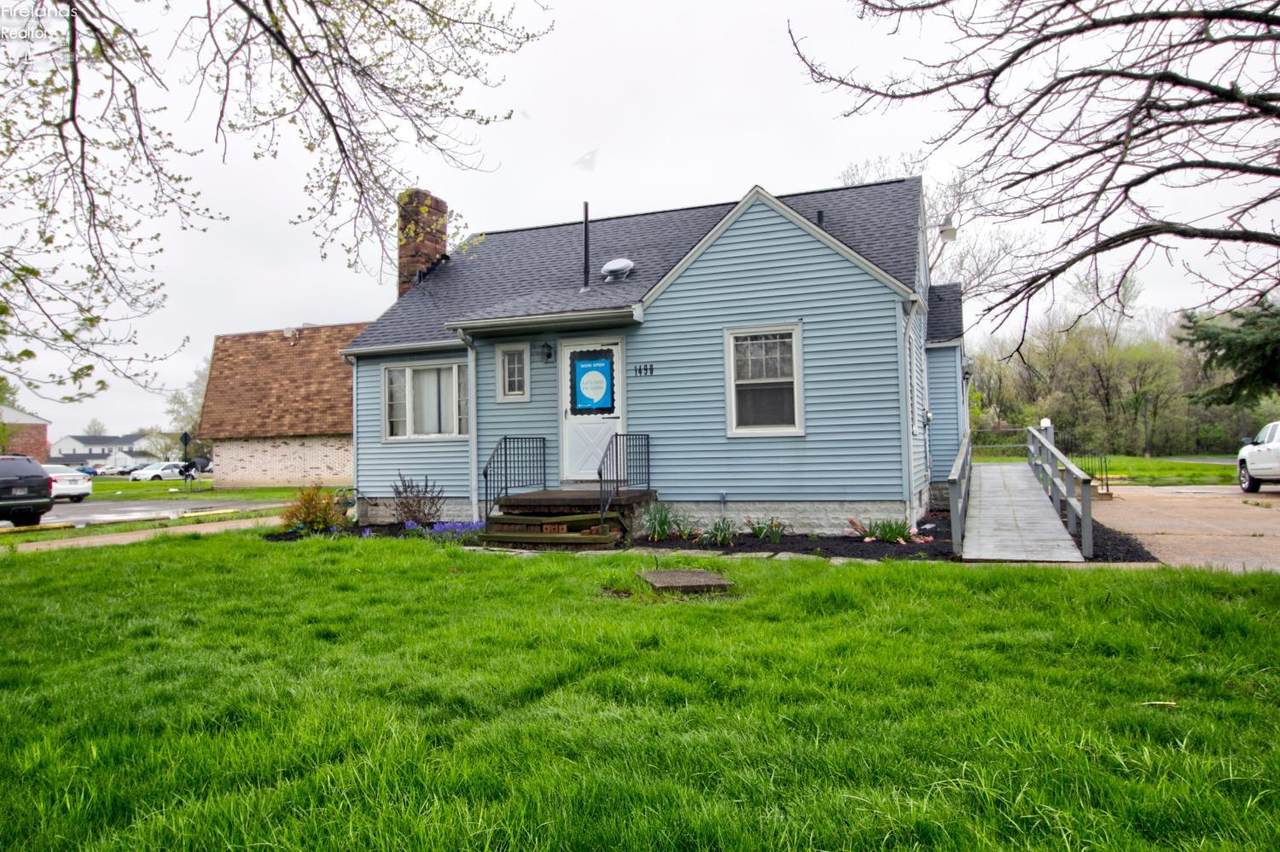 1490 River N Road - Photo 1