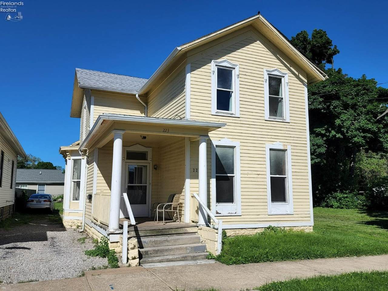 223 Perry Street - Photo 1