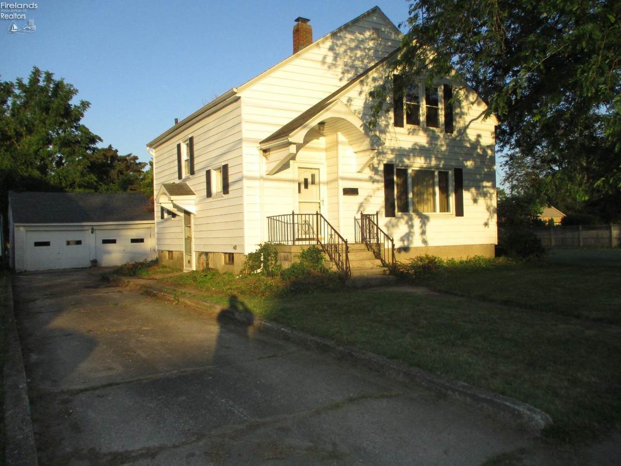 617 White Road - Photo 1