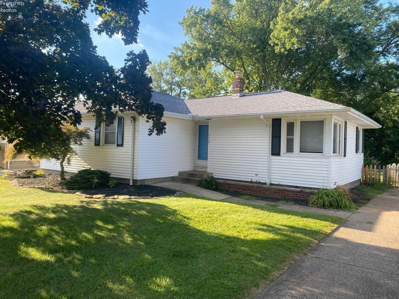 119 Lakeland Drive - Photo 1