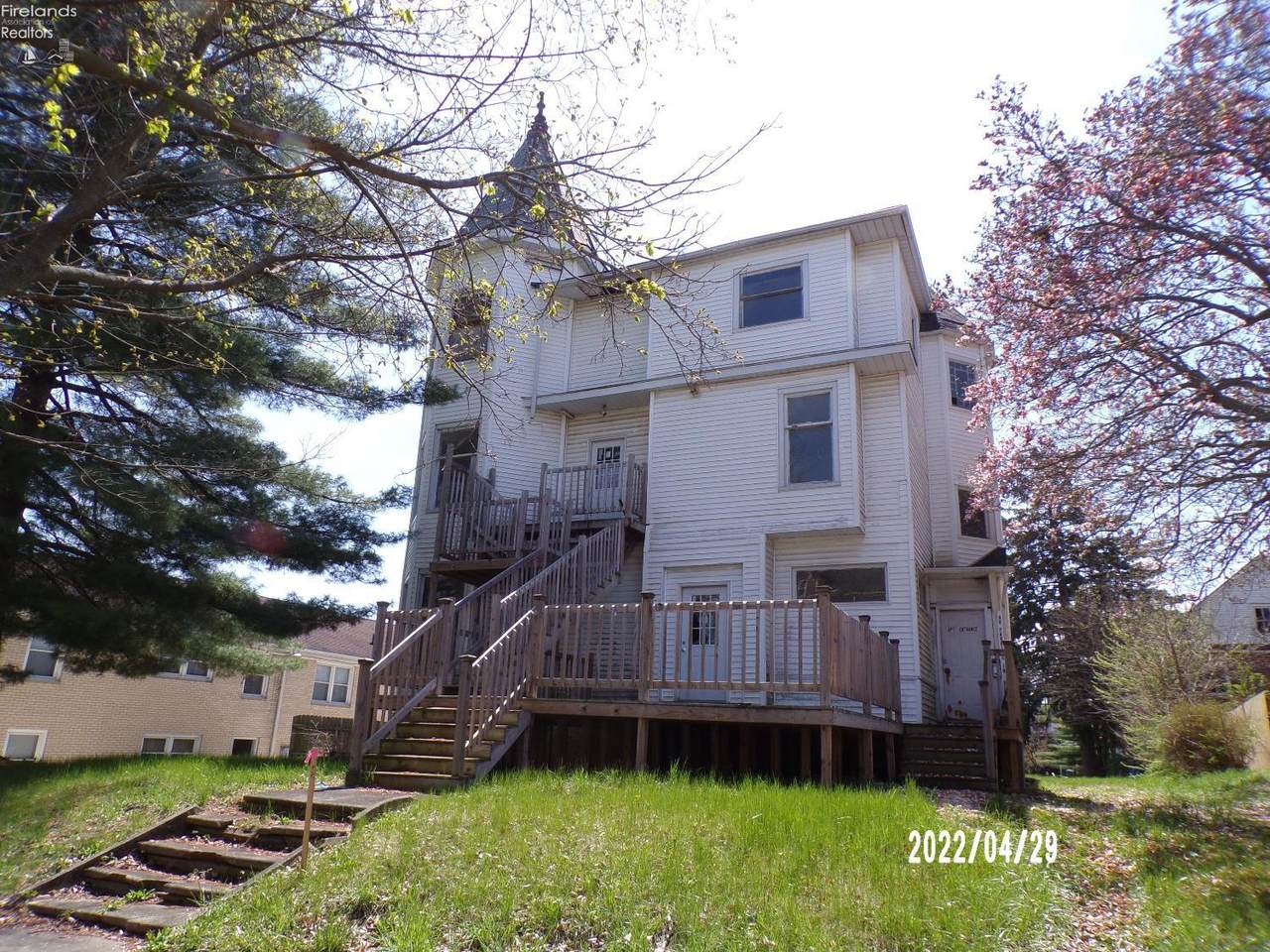 515 Birchard - Photo 1