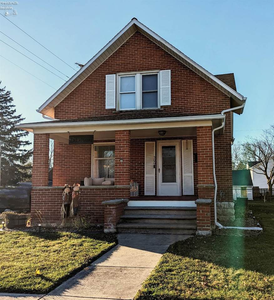 300 Collinwood - Photo 1