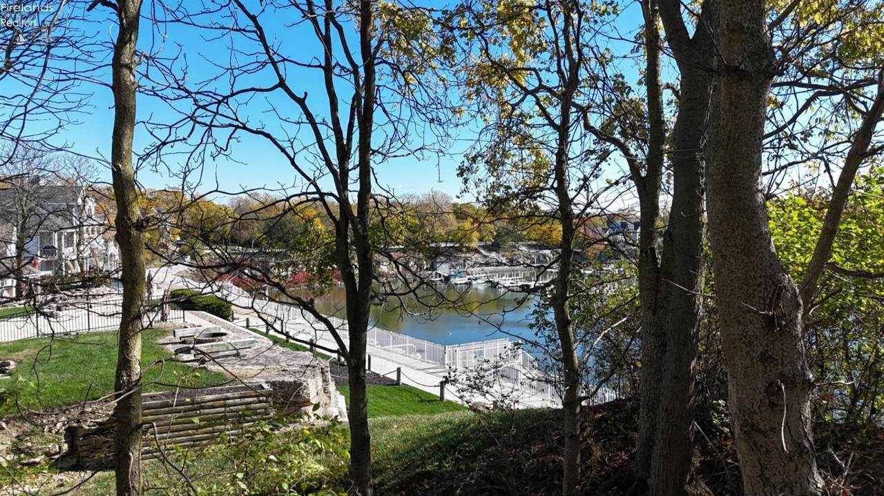 3806 Baycliffs - Photo 1