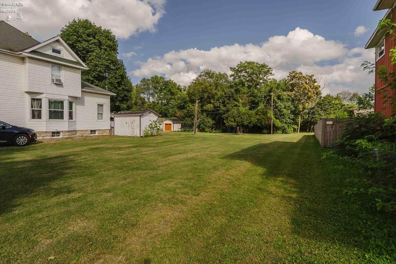 711 Rawson Avenue - Photo 1