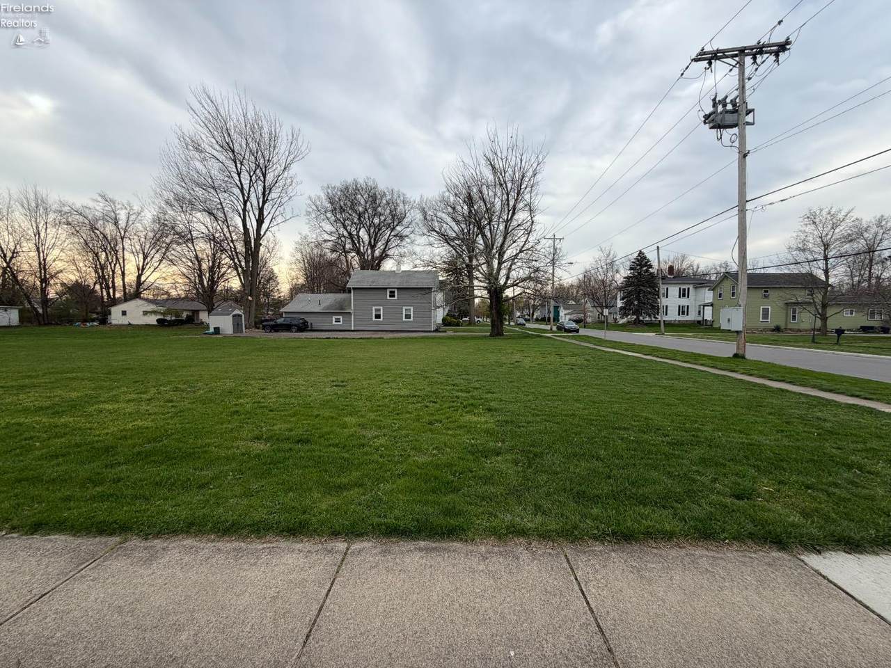52 Pleasant Street - Photo 1