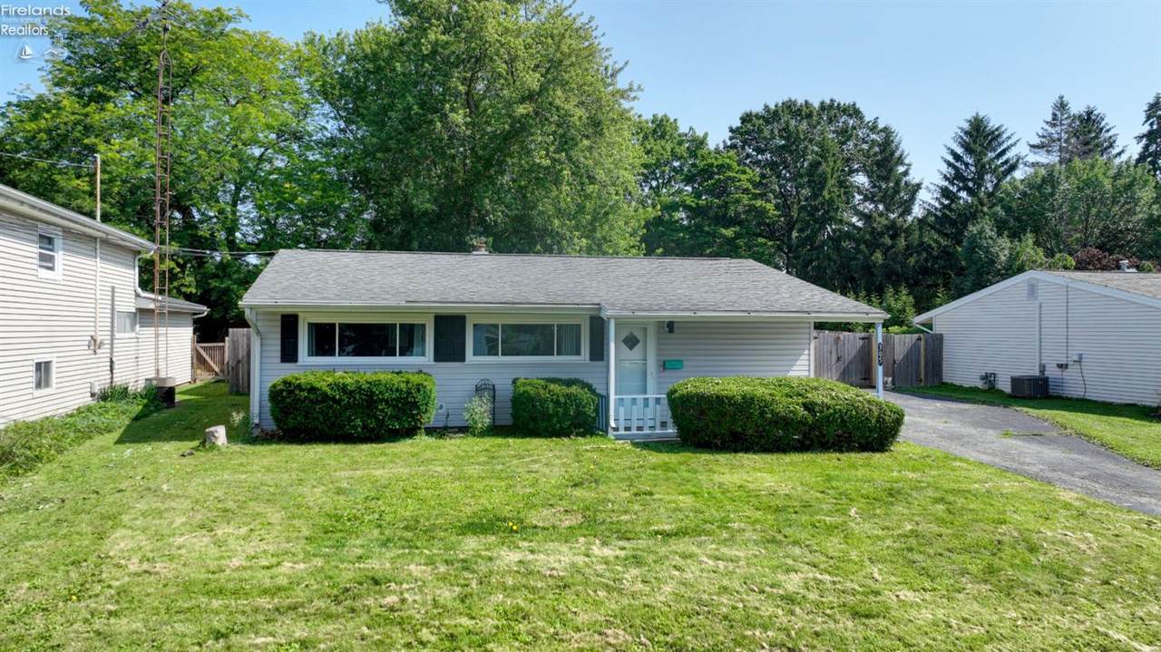 305 Forest Hills - Photo 1