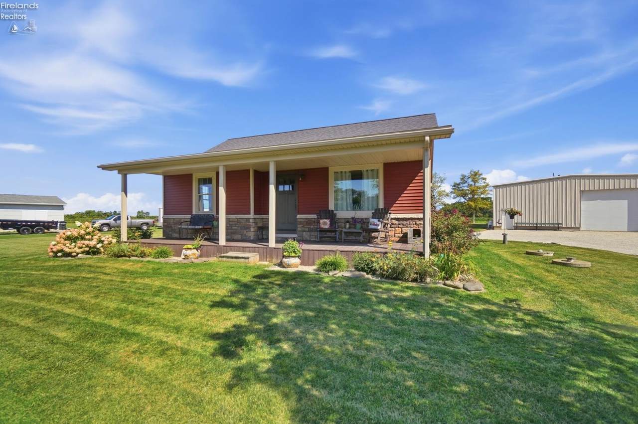 15329 Toussaint North Road - Photo 1