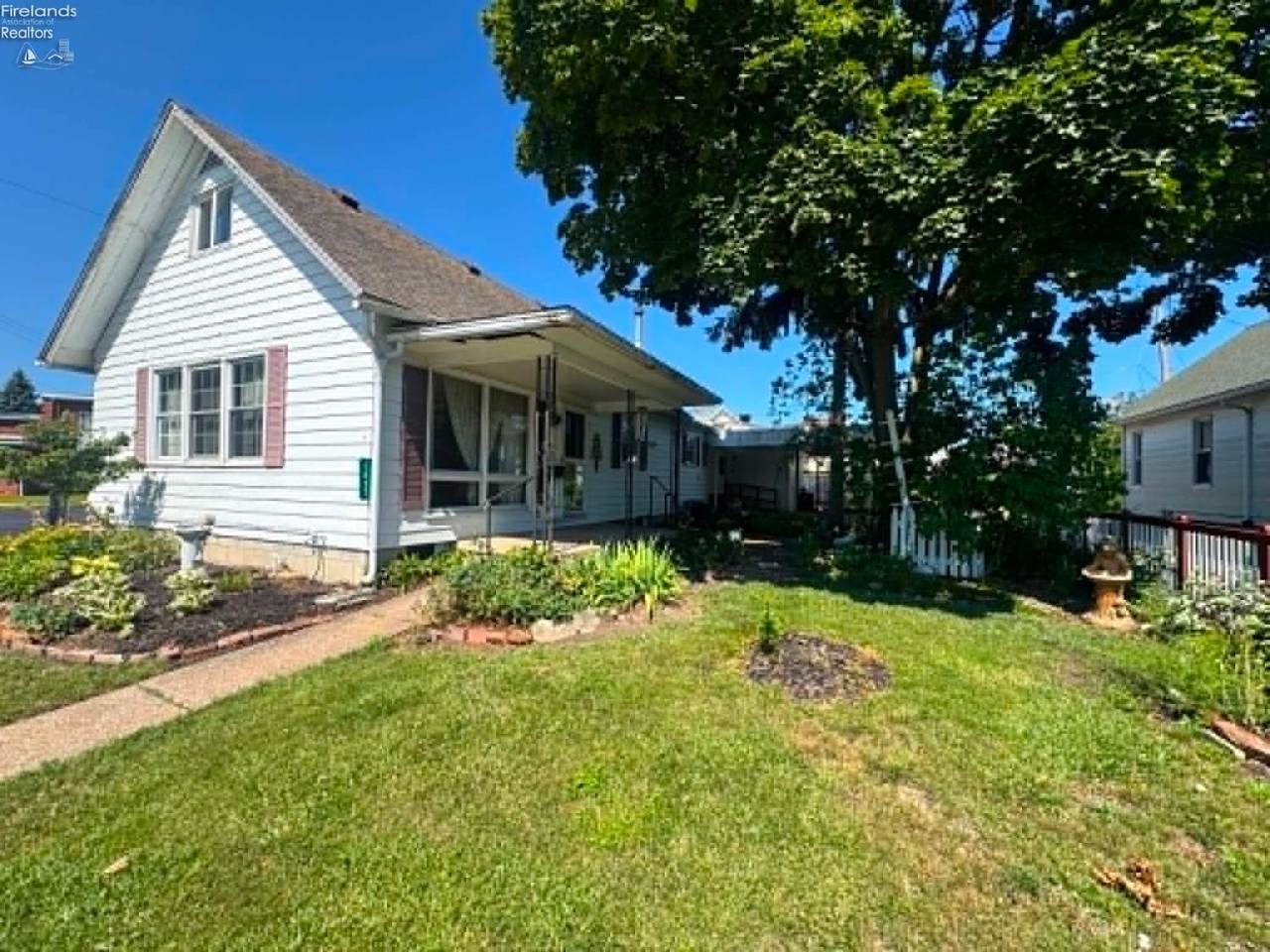 1027 Tiffin Avenue - Photo 1