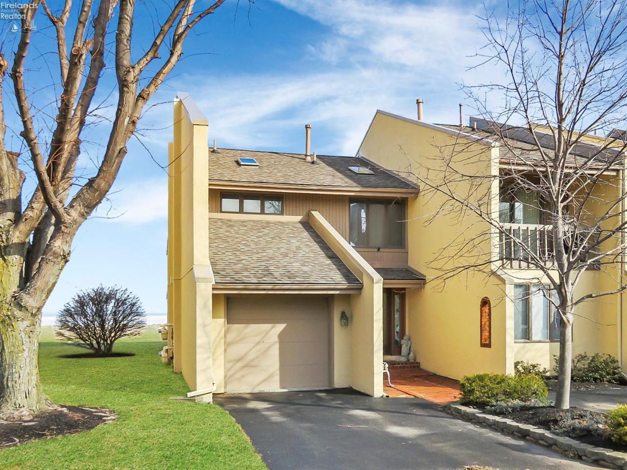 55 Grande Lake Drive - Photo 1