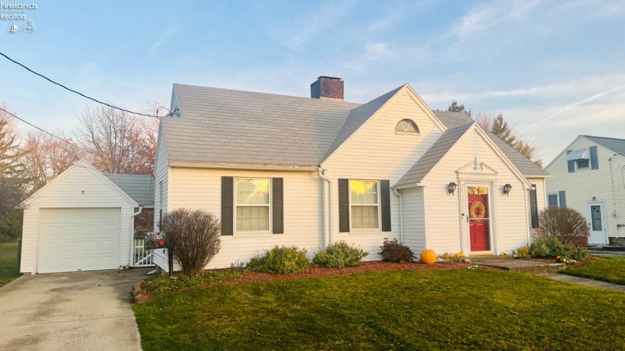 810 Main Street - Photo 1