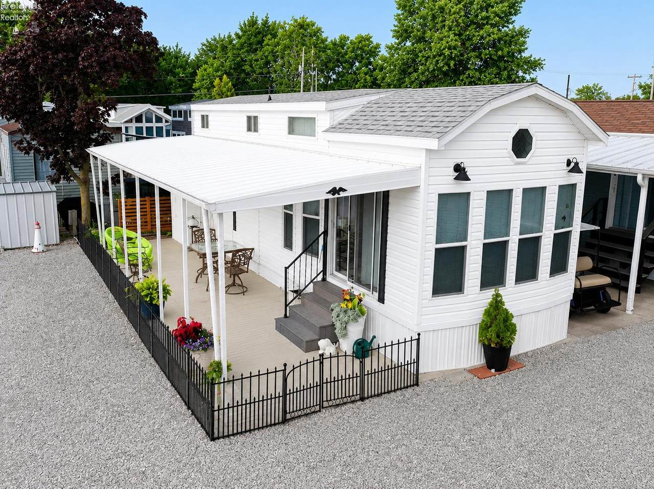 8010 Bayshore - Photo 1