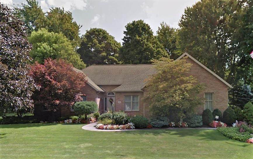10 Jeffrey Way - Photo 1