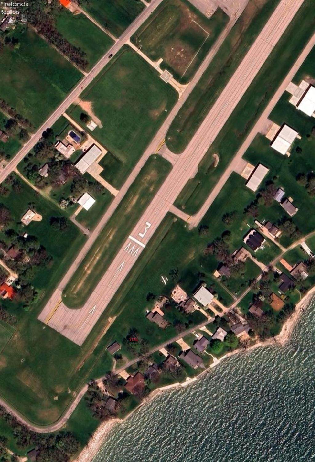 1751 Airline Drive - Photo 1