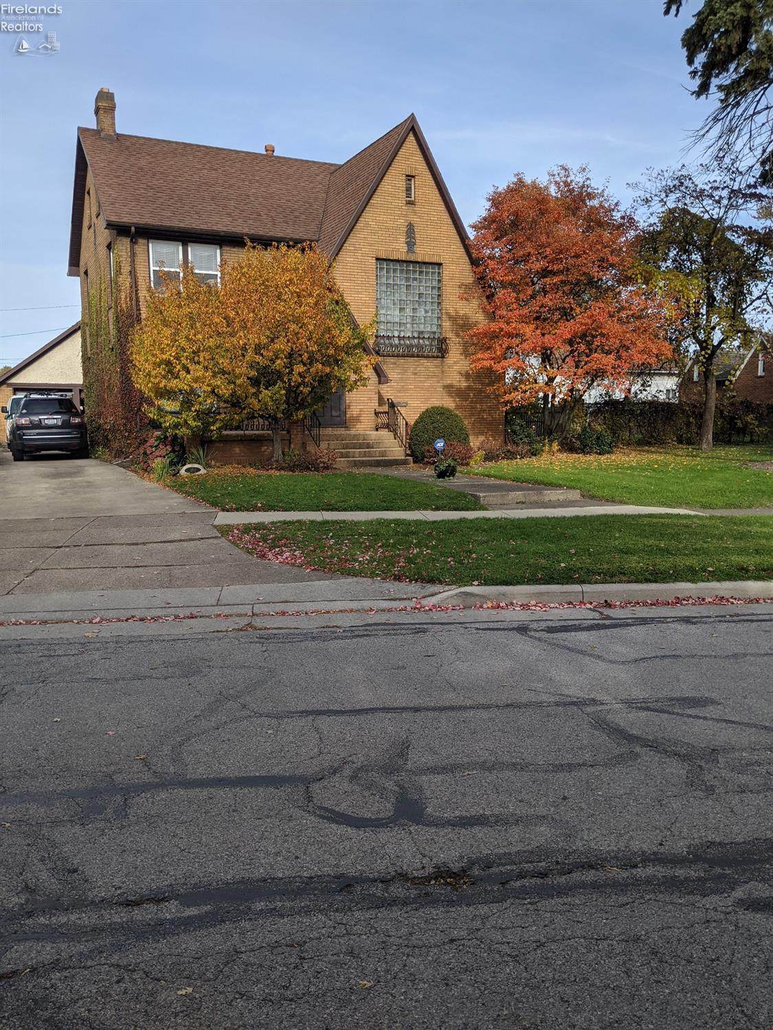 1217 Erie Boulevard - Photo 1