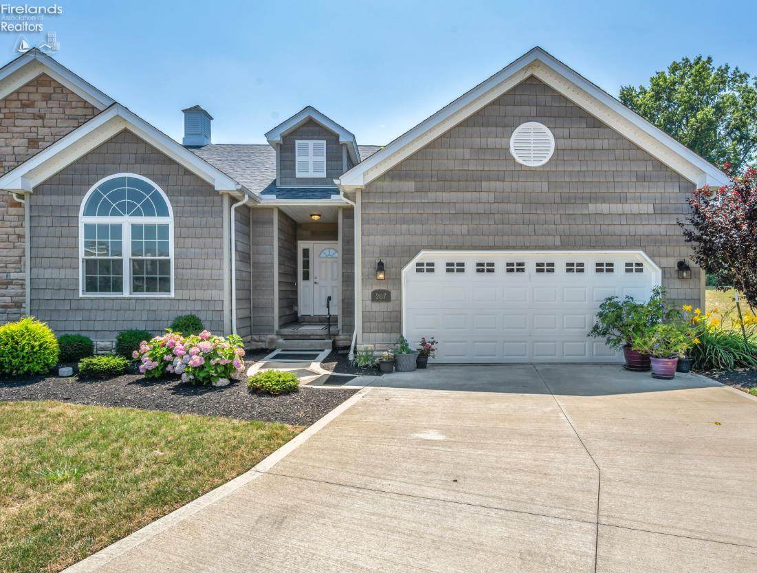 207 Schooner Court - Photo 1
