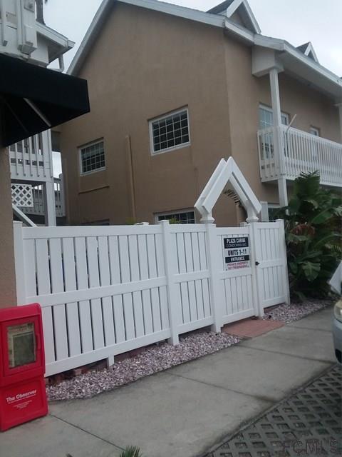 301 Central Ave S - Photo 1