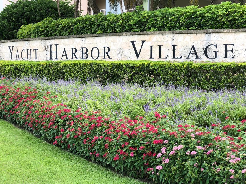 239 Yacht Harbor Dr - Photo 1