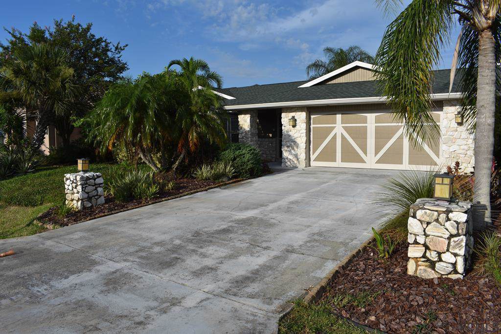 4 Claridge Ct S - Photo 1