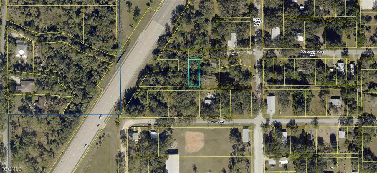 949 Caloosahatchee Avenue - Photo 1