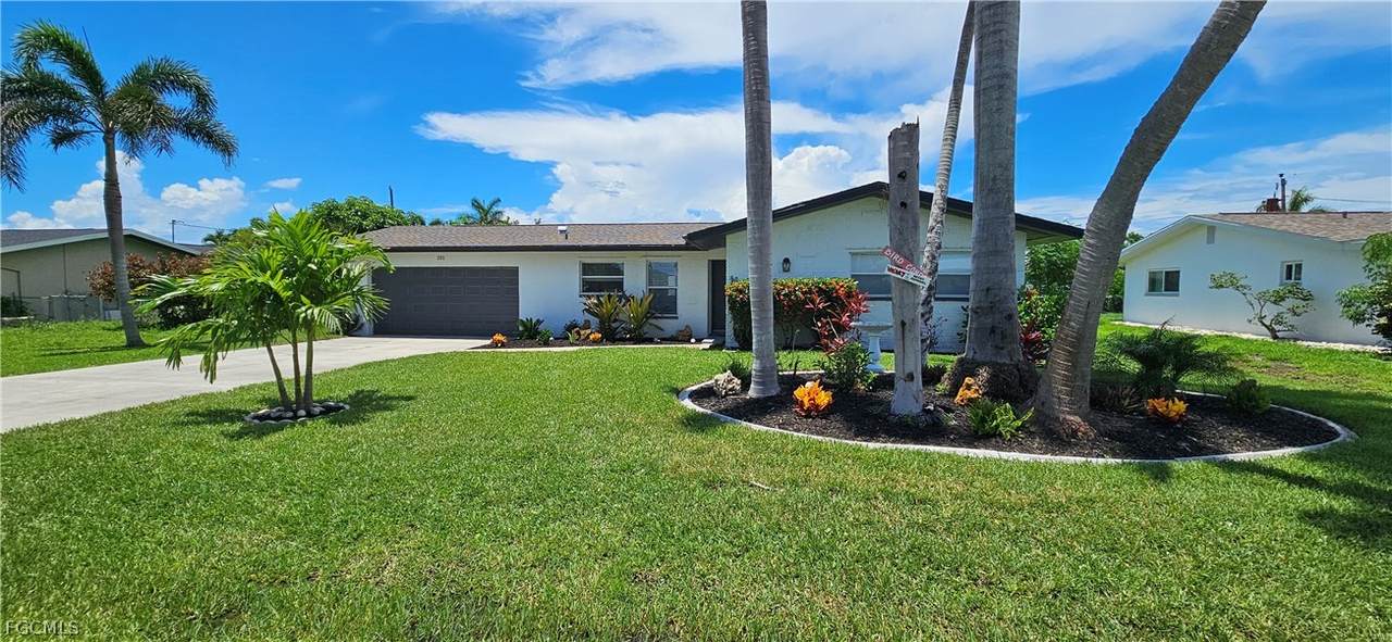 251 46th Street - Photo 1