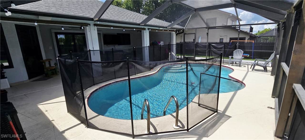 933 Santa Barbara Place - Photo 1