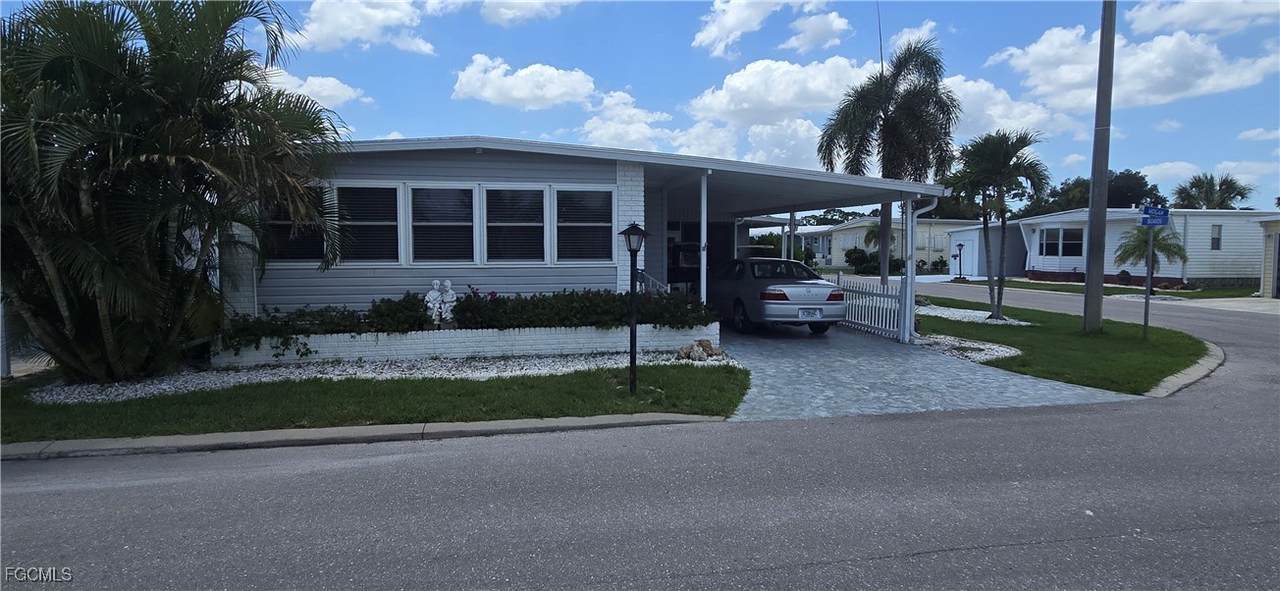 585 Hogan Drive - Photo 1